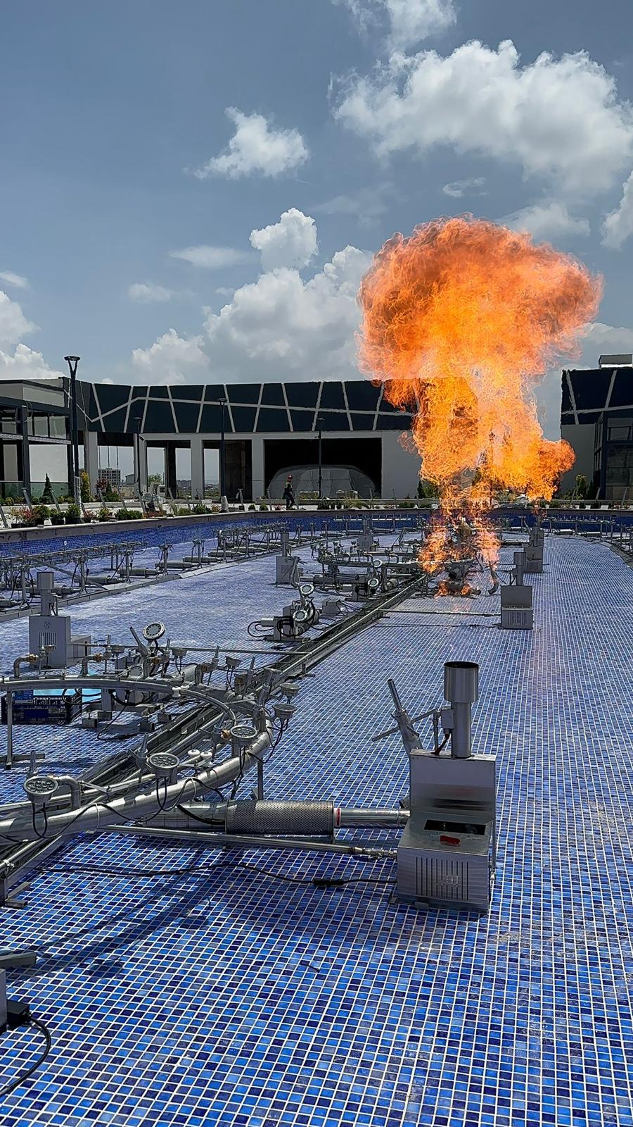 Işıklı Ateş ve Su Gösterisi